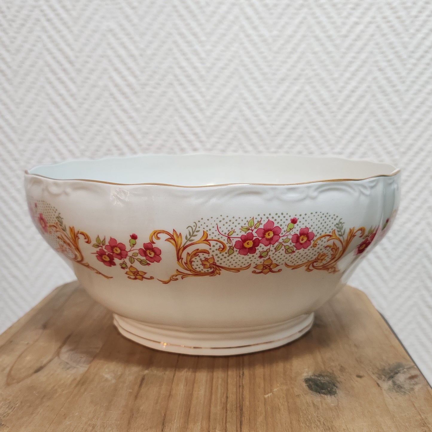 Saladier en porcelaine Digoin vintage – objet de seconde main sélectionné par Déco à Deux
