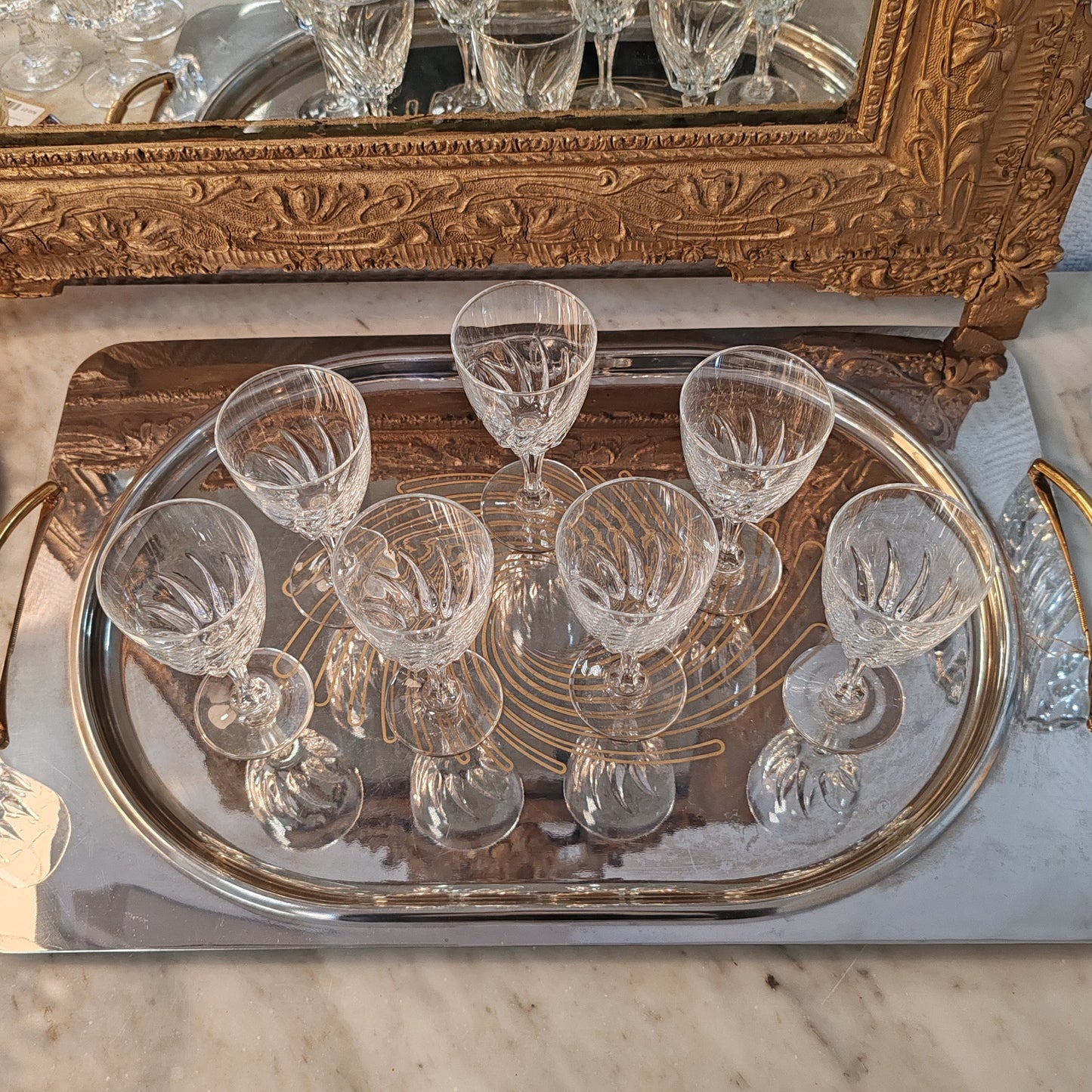 Sept verres à vin vintage – objet de seconde main sélectionné par Déco à Deux
