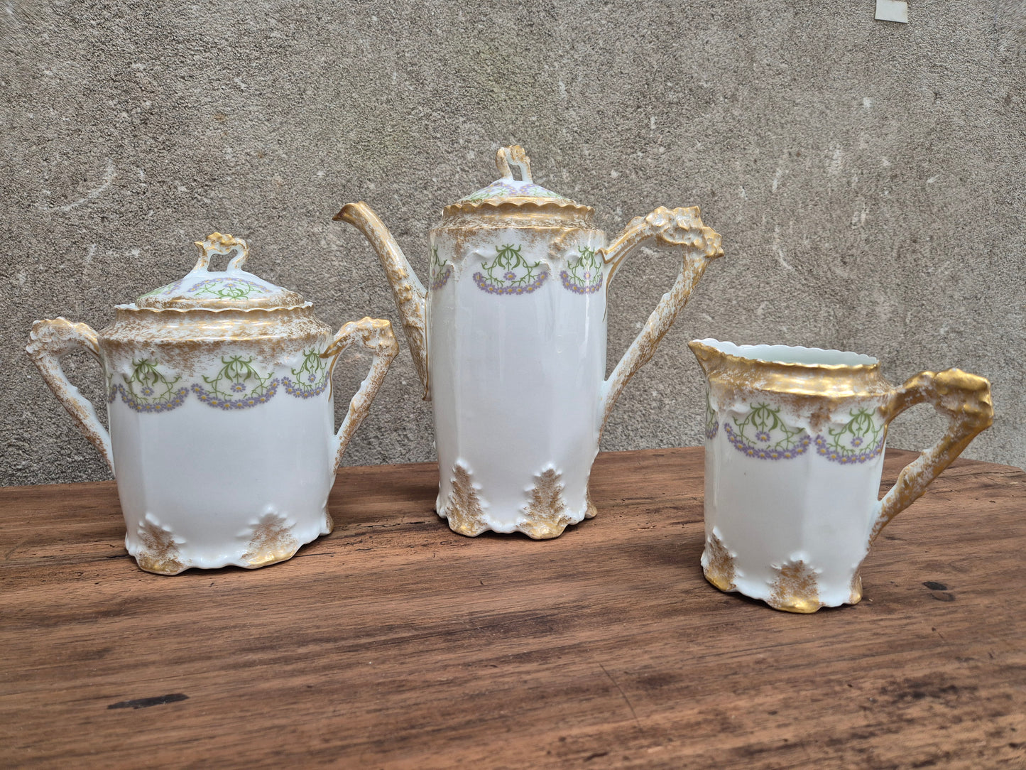 Service à café en porcelaine vintage – objet de seconde main sélectionné par Déco à Deux