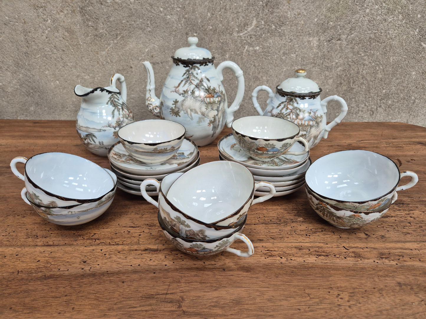 Service à thé en porcelaine vintage – objet de seconde main sélectionné par Déco à Deux