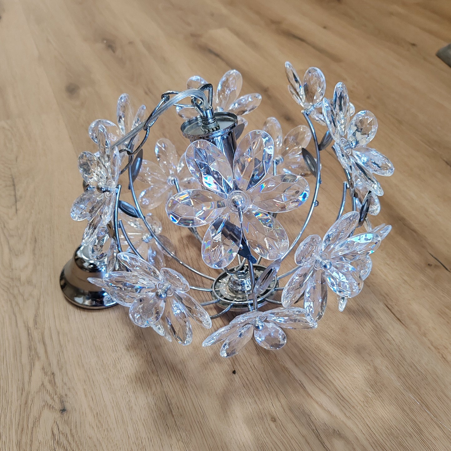 Suspension Plafonnier fleur vintage – objet de seconde main sélectionné par Déco à Deux