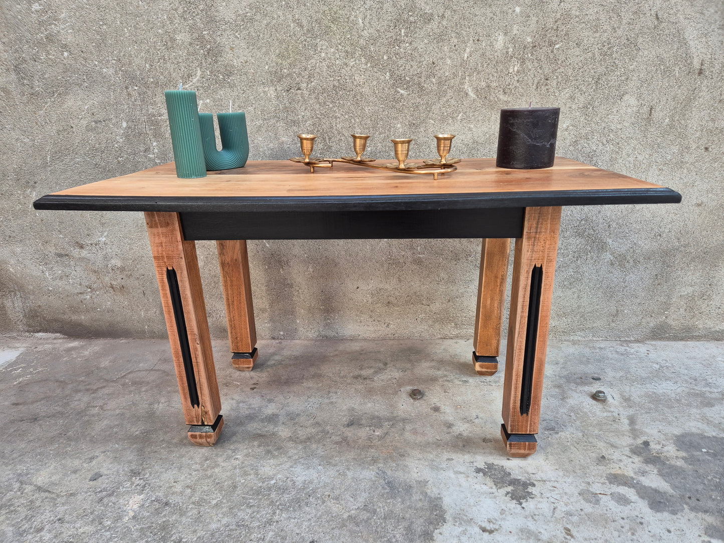 Table basse vintage – objet de seconde main sélectionné par Déco à Deux