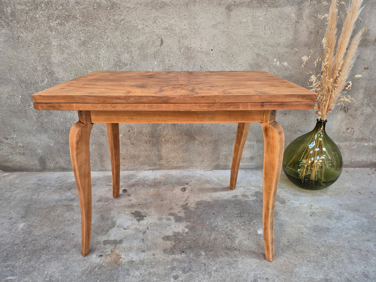 Table portefeuille vintage – objet de seconde main sélectionné par Déco à Deux