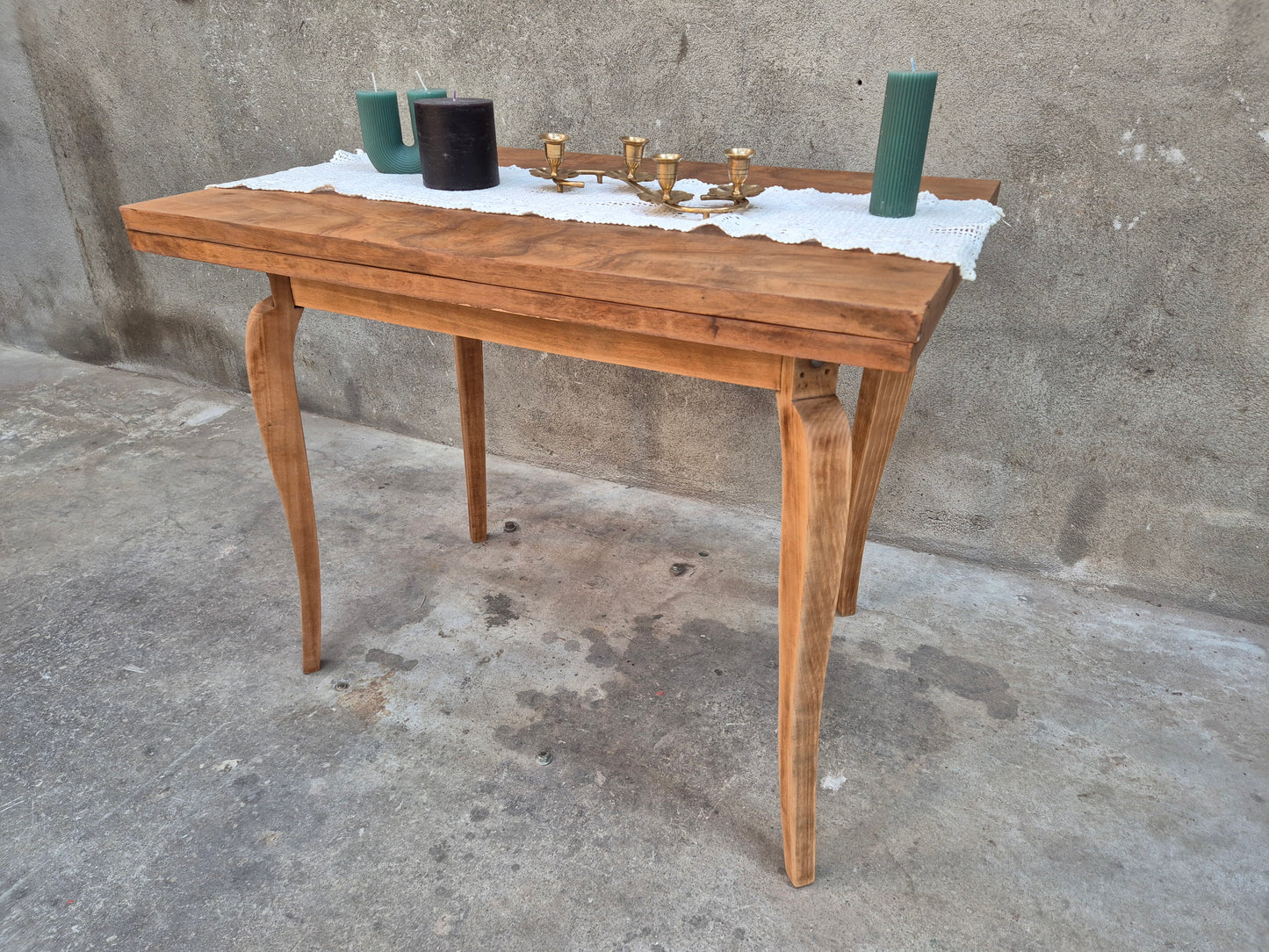 Table portefeuille vintage – objet de seconde main sélectionné par Déco à Deux