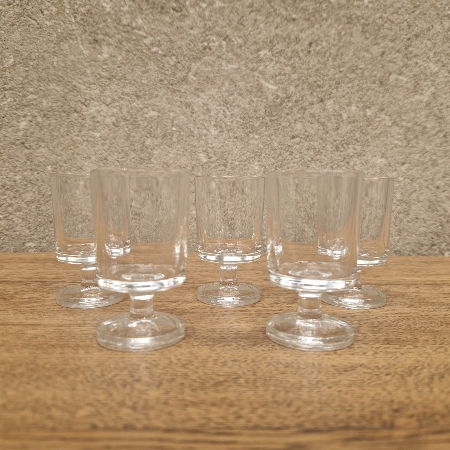 Verres à liqueur vintage – objet de seconde main sélectionné par Déco à Deux
