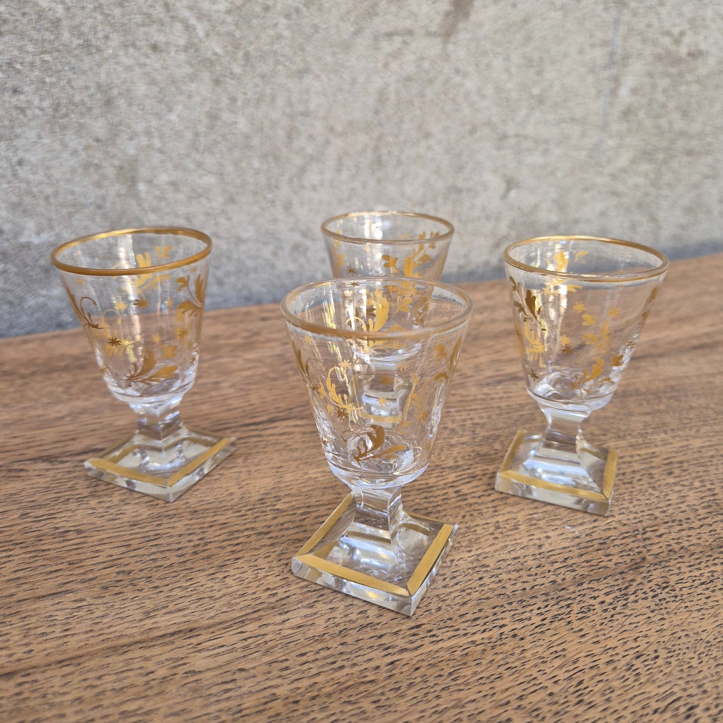 Verres à liqueur vintage – objet de seconde main sélectionné par Déco à Deux